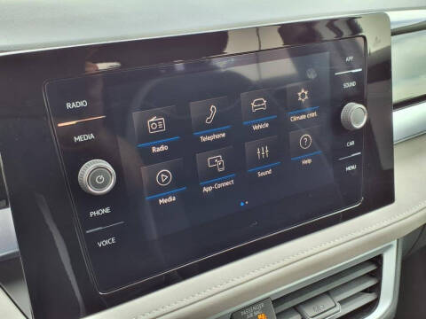 2025 Volkswagen Taos SE