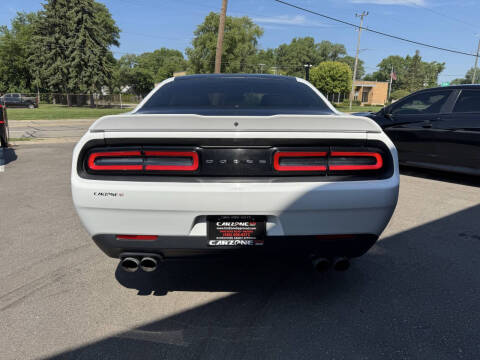 2017 Dodge Challenger SXT Plus