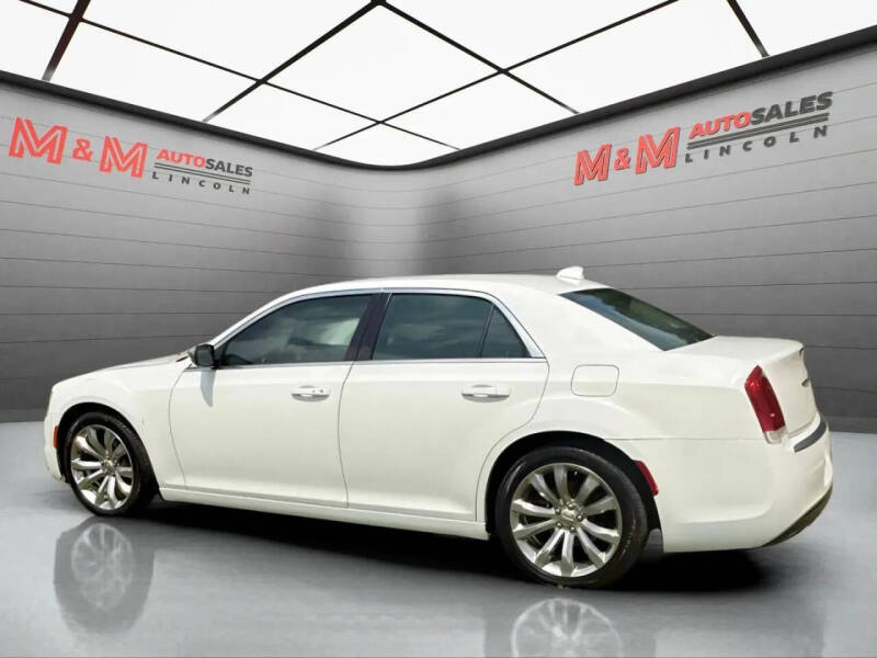 2019 Chrysler 300