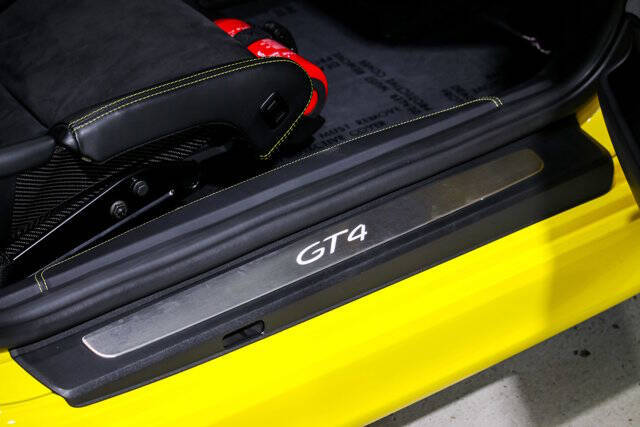 2016 Porsche Cayman GT4