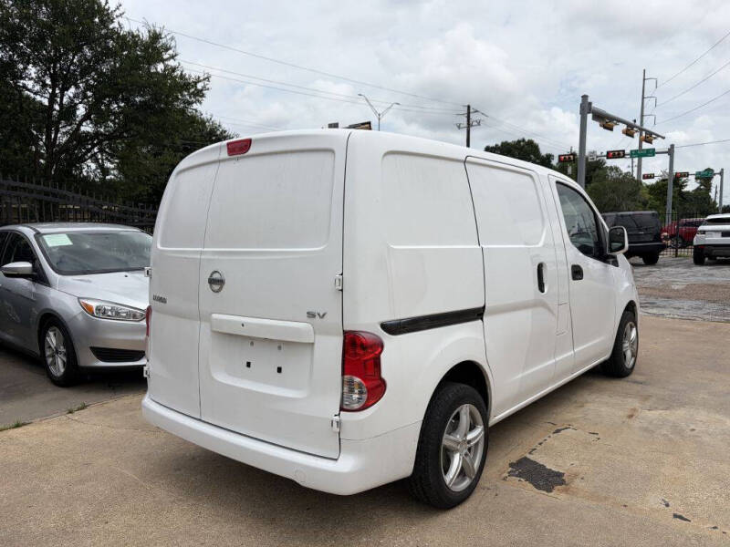 2017 Nissan NV200