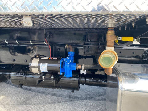 2015 Freightliner M2 106