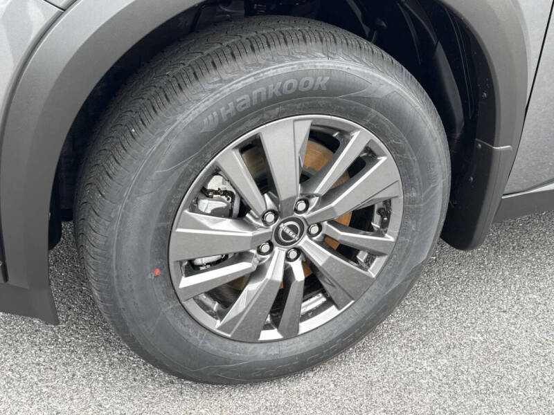 2025 Nissan Pathfinder S