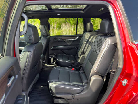 2024 GMC Acadia Denali