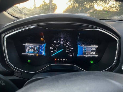 2017 Ford Fusion Hybrid SE