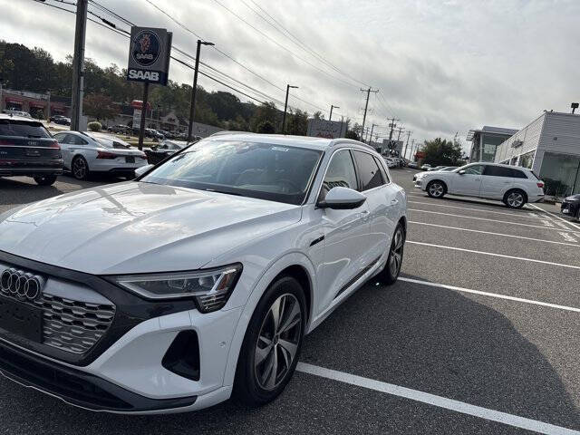 2024 Audi Q8 e-tron quattro Premium Plus