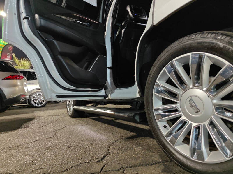 2019 Cadillac Escalade Platinum