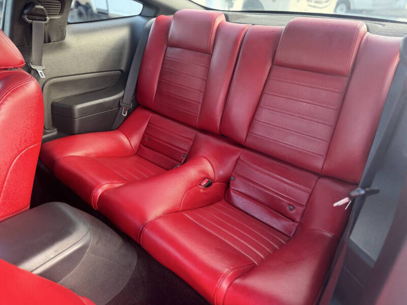 2006 Ford Mustang GT Deluxe