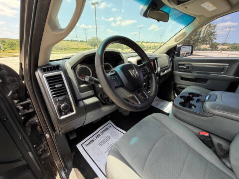 2017 RAM 1500 SLT