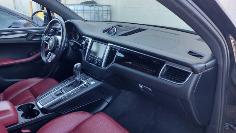 2016 Porsche Macan S