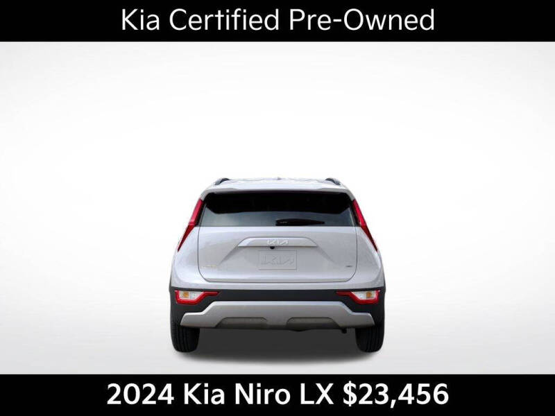 2024 Kia Niro LX