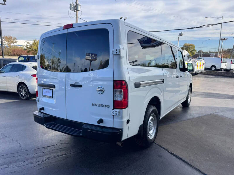 2017 Nissan NV