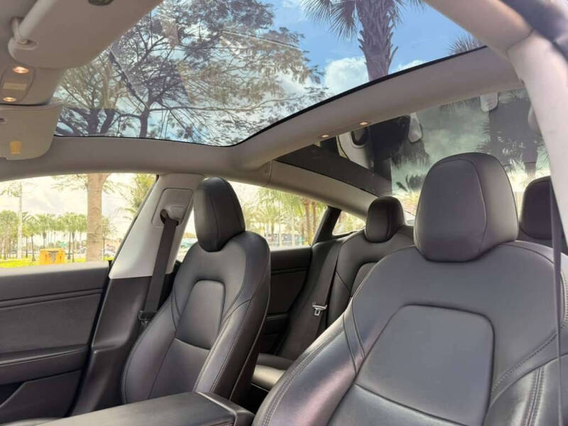 2019 Tesla Model 3 Standard Range