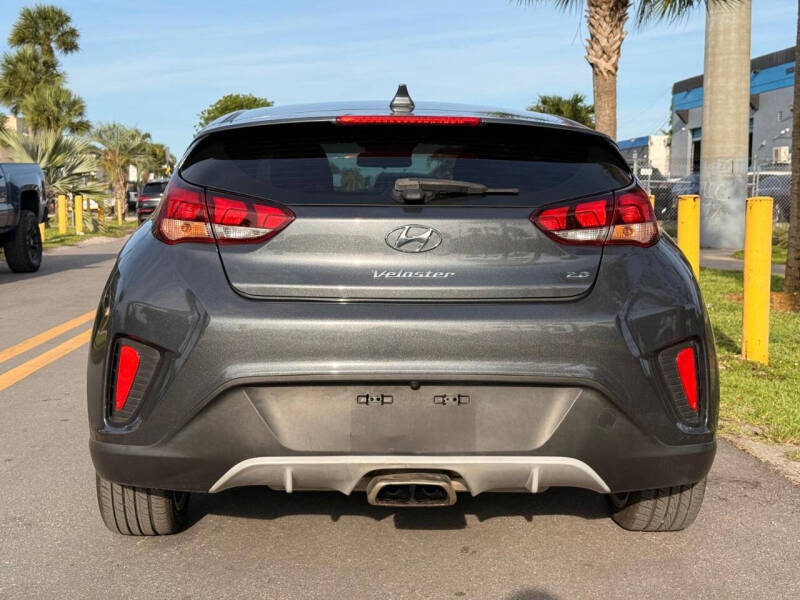 2020 Hyundai Veloster 2.0L