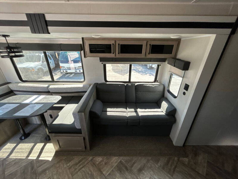 2023 Forest River 28BHHSS2B