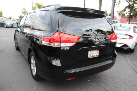 2012 Toyota Sienna