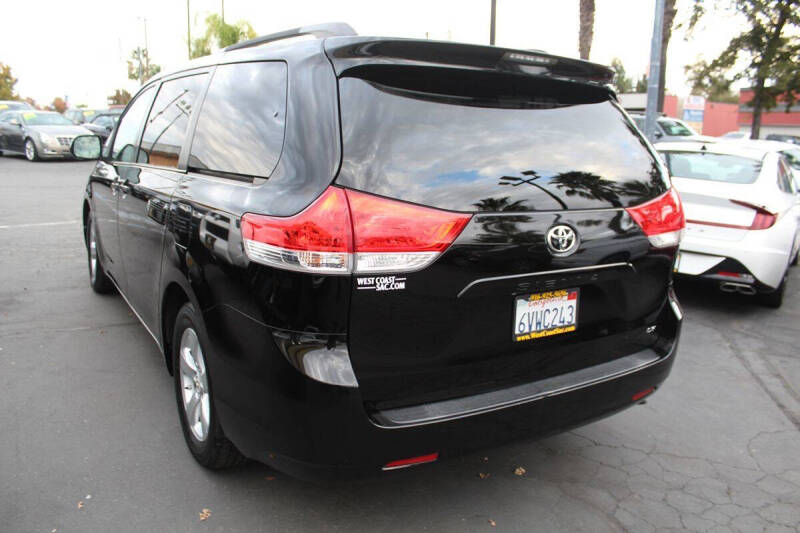 2012 Toyota Sienna
