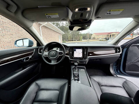 2017 Volvo S90 T5 Momentum