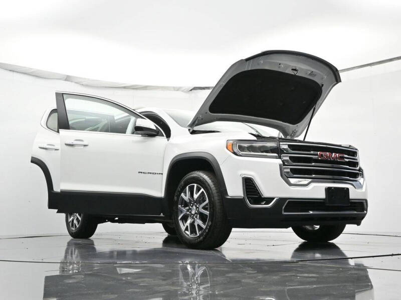 2023 GMC Acadia SLT