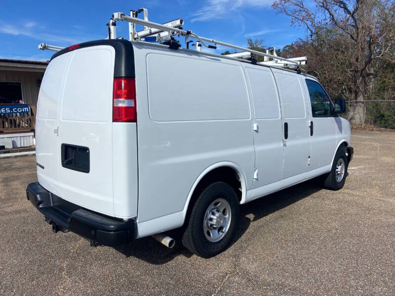 2023 Chevrolet Express 2500