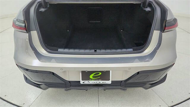 2023 BMW 7 Series 740i