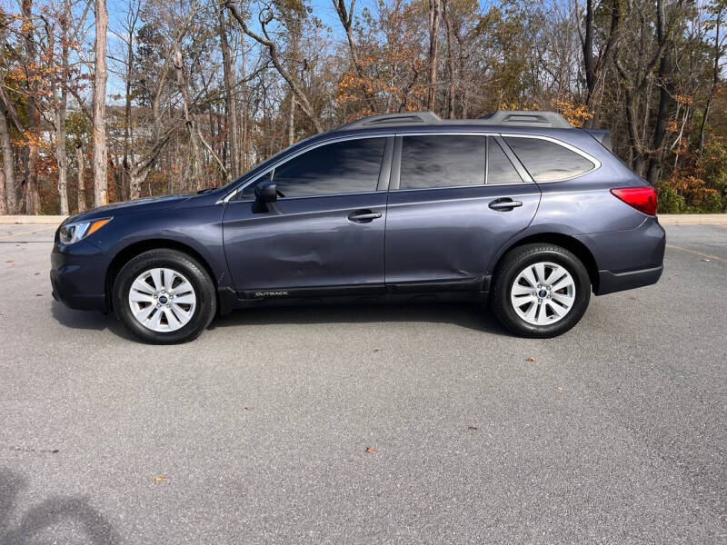 2017 Subaru Outback Premium photo 3