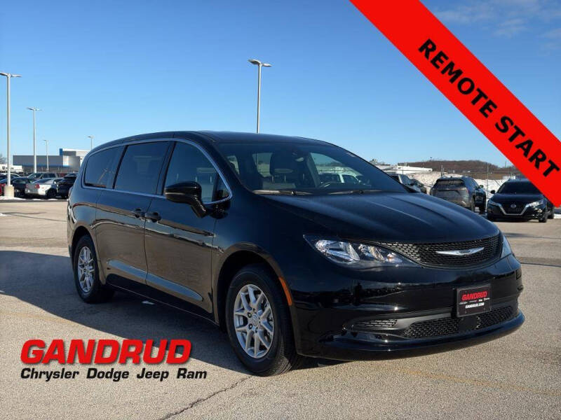 2026 Chrysler Voyager LX