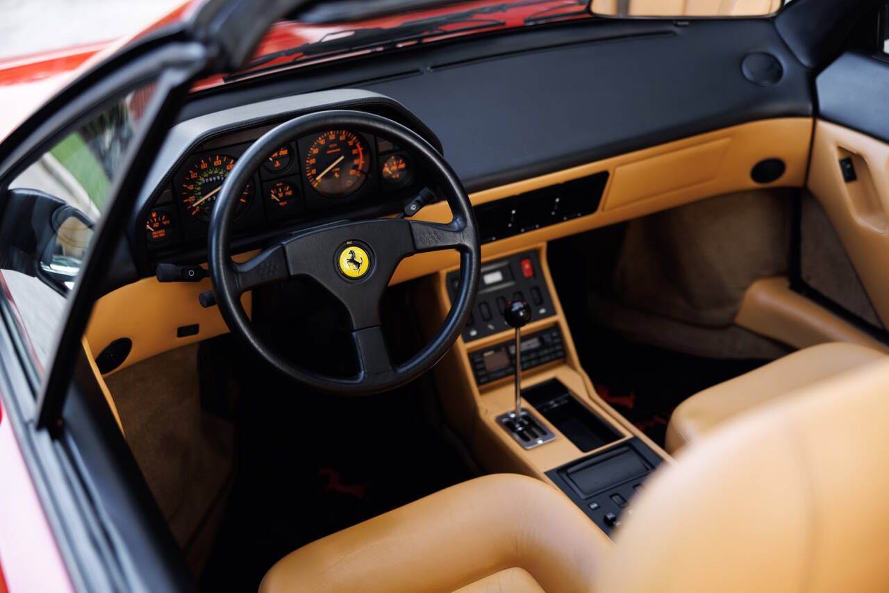 1989 Ferrari Mondial 18