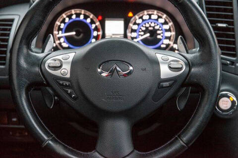 2017 Infiniti QX70