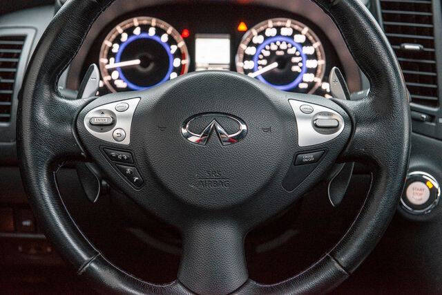 2017 Infiniti QX70