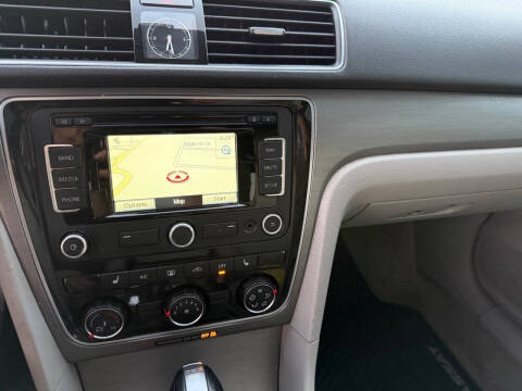 2015 Volkswagen Passat 2.0L TDI SE