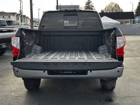 2017 Nissan Titan Platinum Reserve