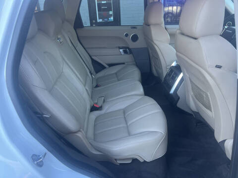 2015 Land Rover Range Rover Sport SE