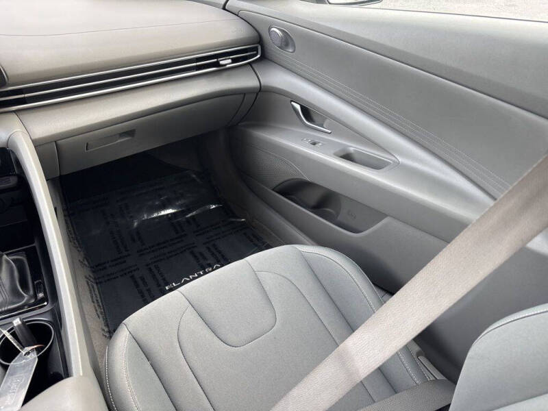 2022 Hyundai Elantra