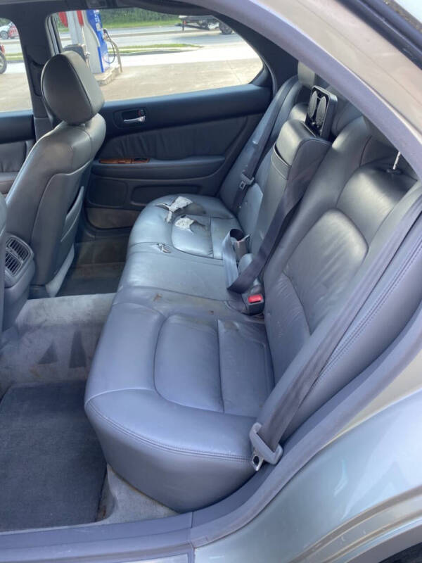 2000 Lexus LS 400