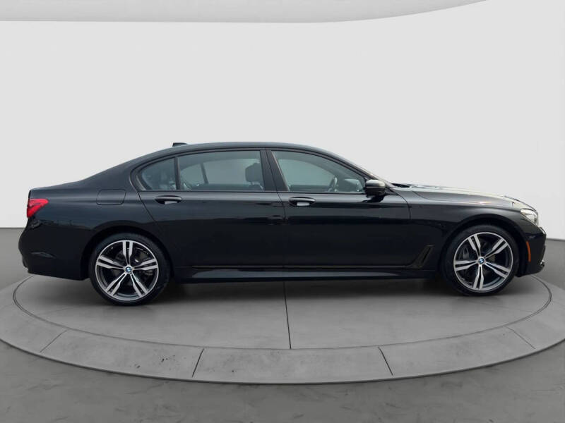 2019 BMW 7 Series 740i