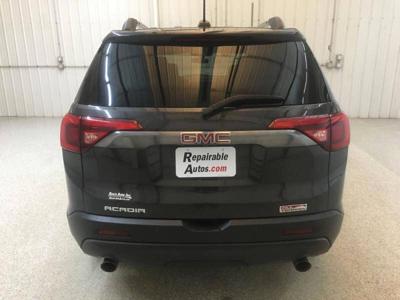 2017 GMC Acadia SLE-2