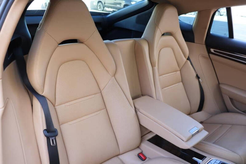 2018 Porsche Panamera 4 E-Hybrid