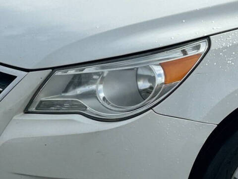 2012 Volkswagen Routan