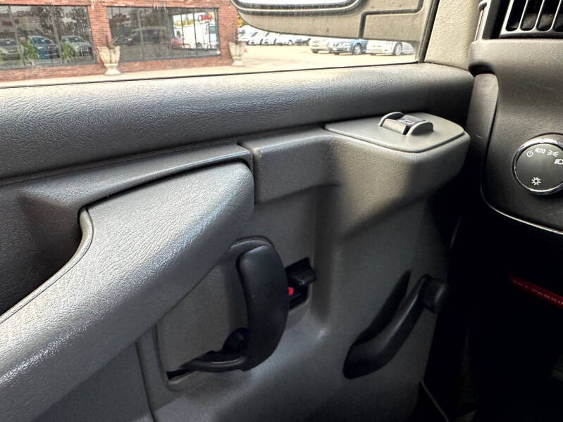 2013 Chevrolet Express 2500