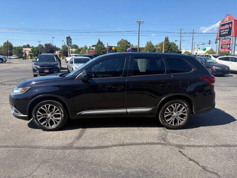 2017 Mitsubishi Outlander ES