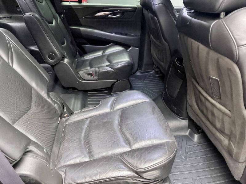 2016 Cadillac Escalade Platinum