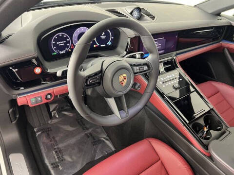 2025 Porsche Panamera 4