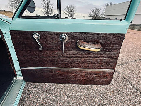 1952 Kaiser TRAVLER