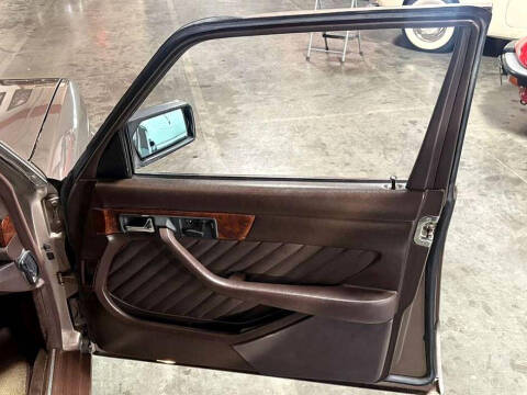 1991 Mercedes-Benz 560-Class 560 SEL