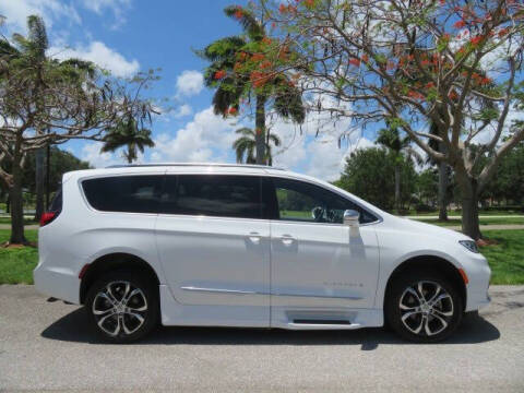 2022 Chrysler Pacifica Pinnacle