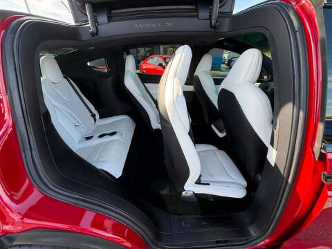 2022 Tesla Model X Plaid