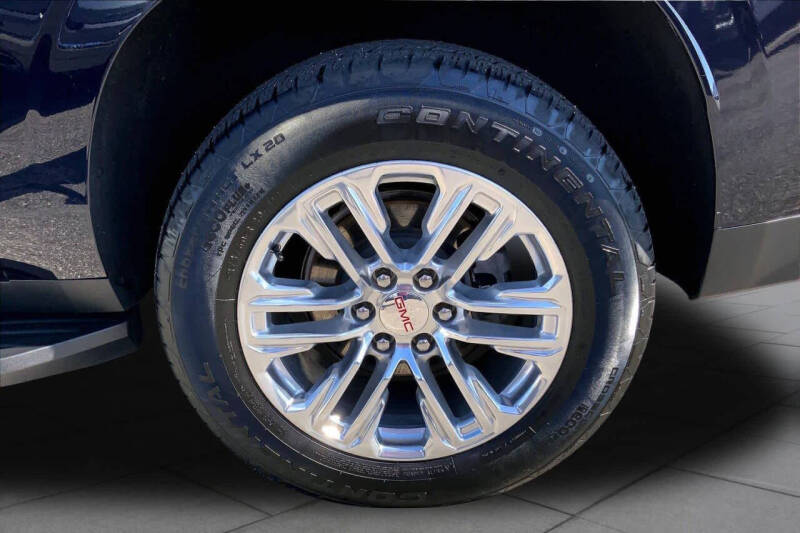 2024 GMC Yukon XL SLT