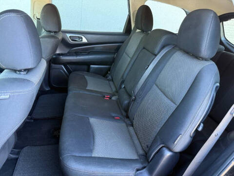 2019 Nissan Pathfinder S