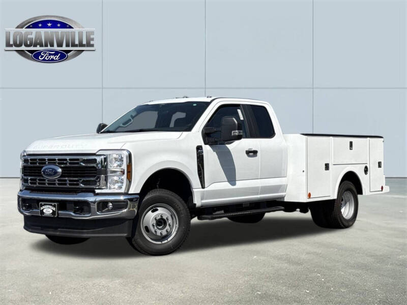 2025 Ford F-350 Super Duty Chassis Cab XL's photo